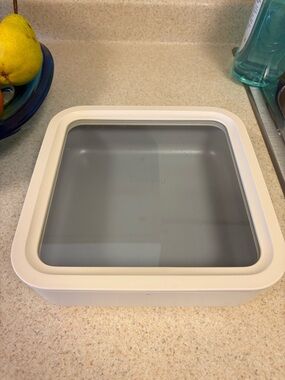 Caraway 10 Cup Glass Food Container Square Shape with Lid in Cream